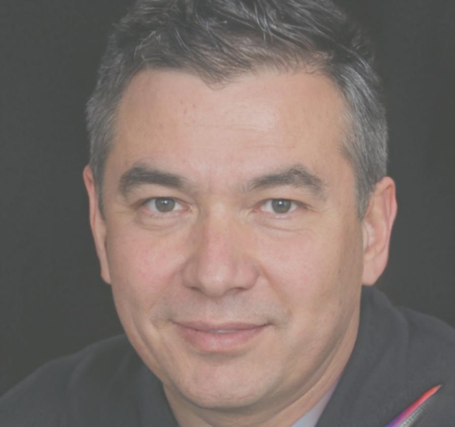 Portrait de Théodoric Blanchard, expert en finances personnelles